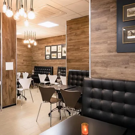 Hotel Augustus - Comfortable Budget 2*