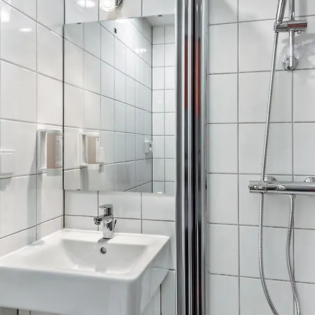 Augustus - Comfortable Budget Hotel 2*