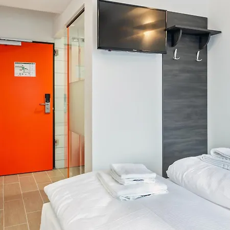 Augustus - Comfortable Budget Hotel 2*