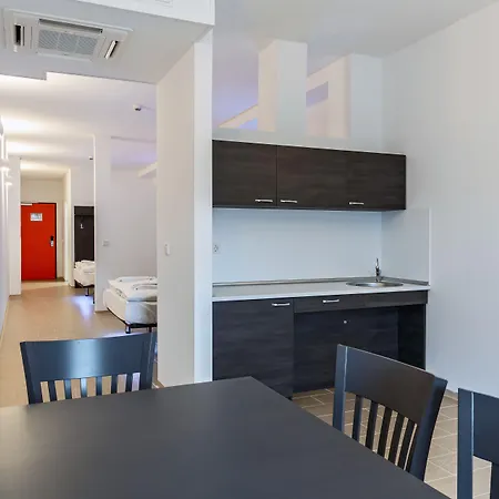 Hotel Augustus - Comfortable Budget