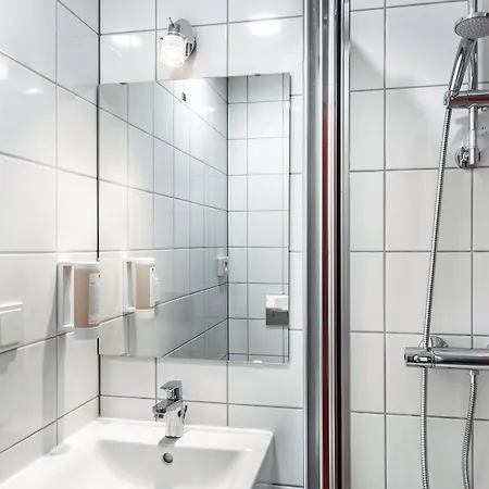 Augustus - Comfortable Budget Hotel