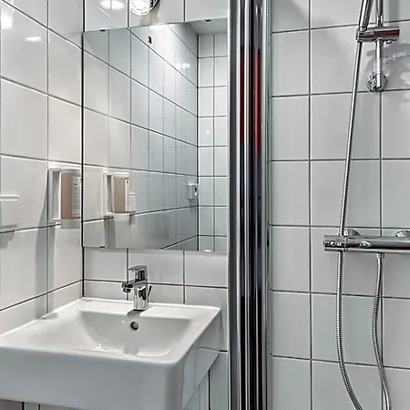 Otel Augustus - Comfortable Budget 2*
