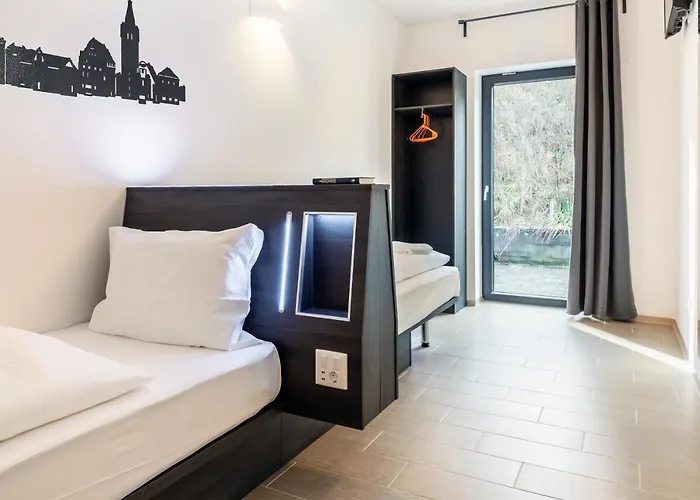 Augustus - Comfortable Budget Hotel