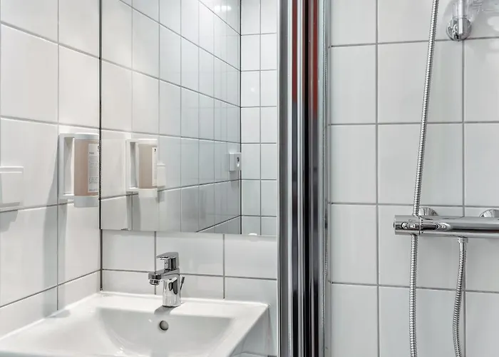 Augustus - Comfortable Budget Hotel 2*