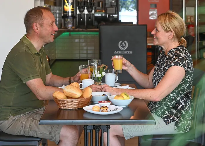 Augustus - Comfortable Budget 2*